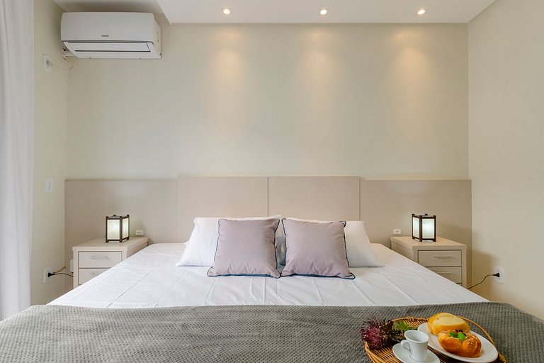 Apartamento pé na areia – 1 min da Praia Central