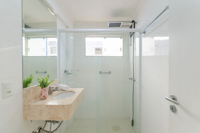 Apartamento pé na areia – 1 min da Praia Central