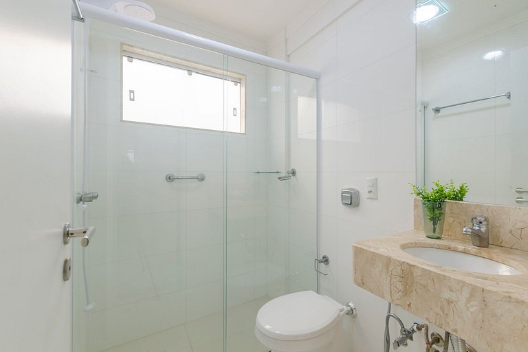 Apartamento pé na areia – 1 min da Praia Central