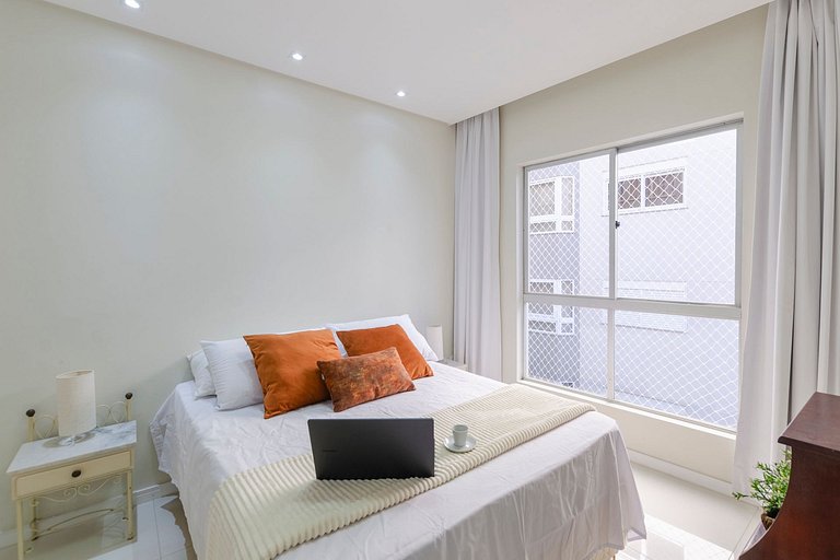 Apartamento pé na areia – 1 min da Praia Central