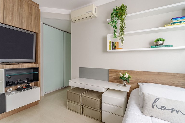 Apartamento de Luxo com Piscina no Centro
