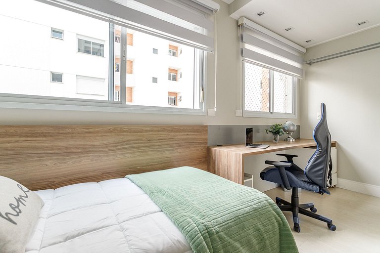 Apartamento de Luxo com Piscina no Centro