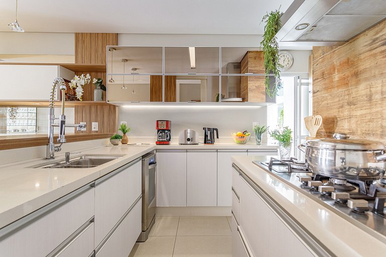 Apartamento de Luxo com Piscina no Centro
