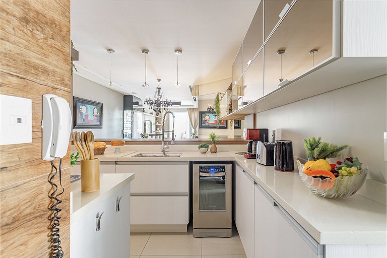 Apartamento de Luxo com Piscina no Centro