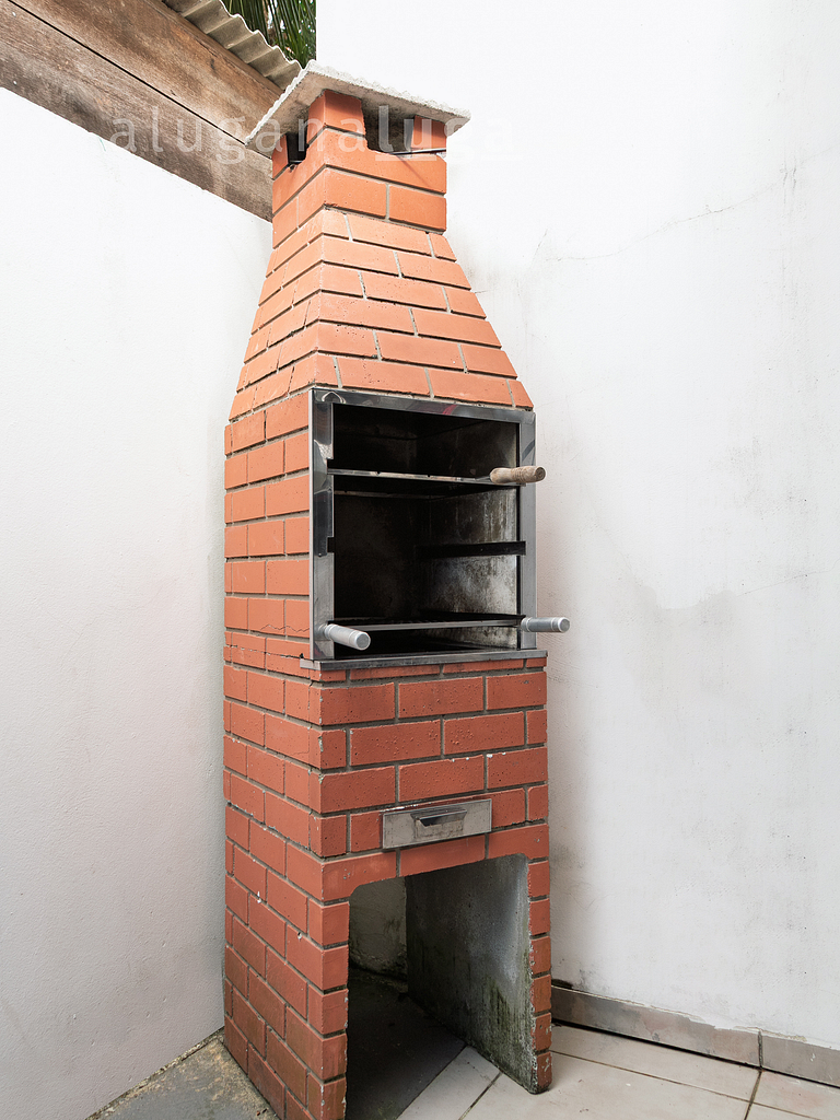 Cozy House near Ingleses Beach