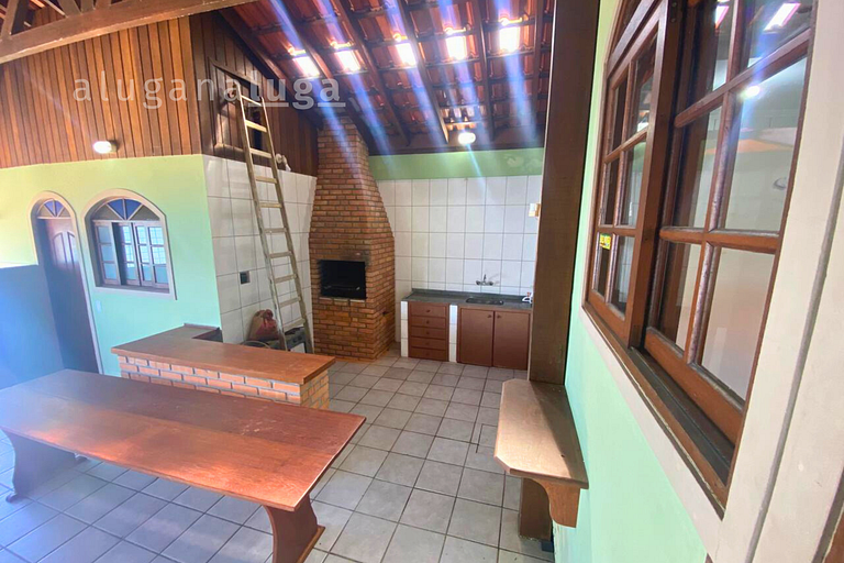 Casa Espaçosa com Vista para o Mar