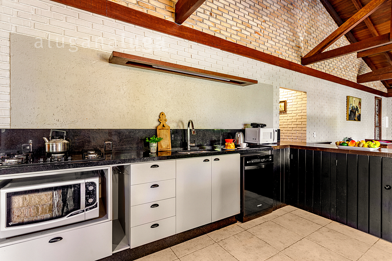 Casa Merlot con Chimenea, Cancha y Vista al Lago