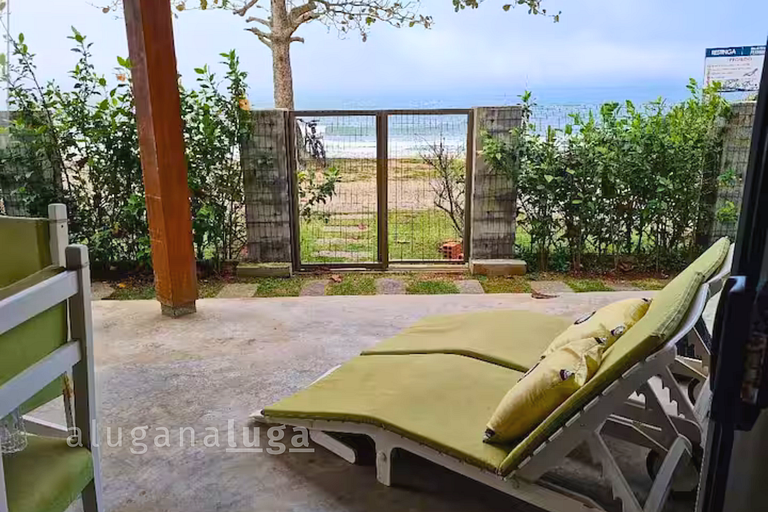 Dream Beachfront Stay