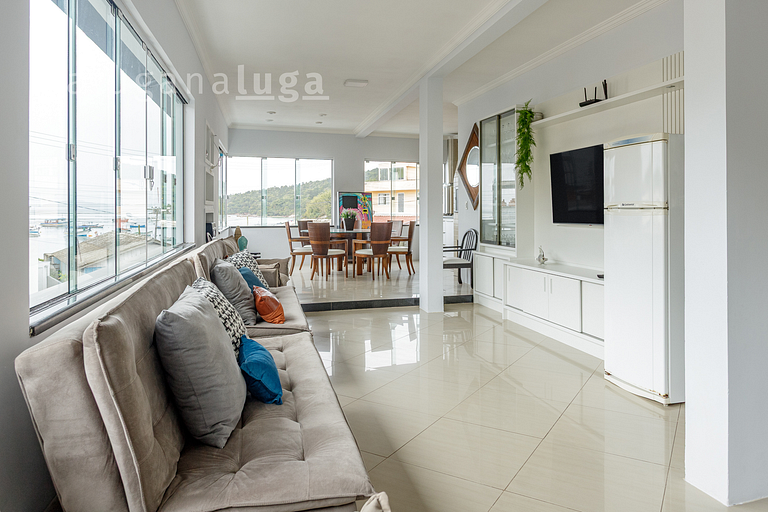 Casa ampla a 400m da praia – Conforto e lazer