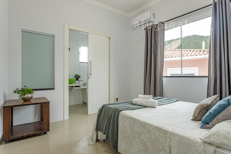 Casa ampla a 400m da praia – Conforto e lazer