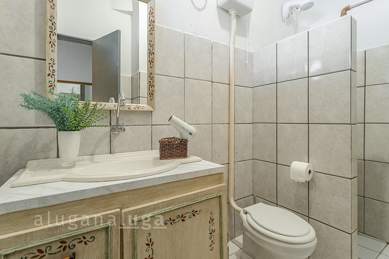 Beachside Retreat – Peace & Comfort