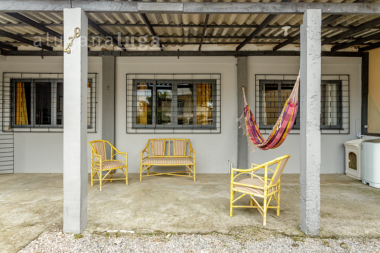 Beachside Retreat – Peace & Comfort