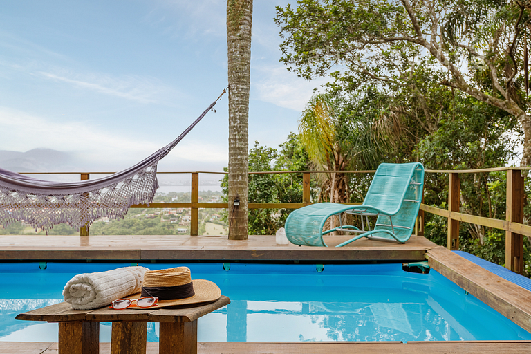 Panoramic Refuge at the Glass House