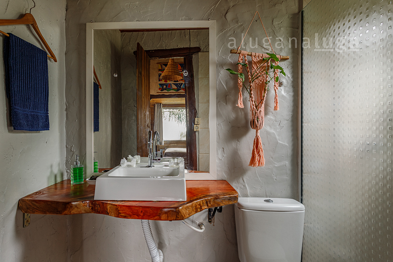 Panoramic Refuge at the Glass House