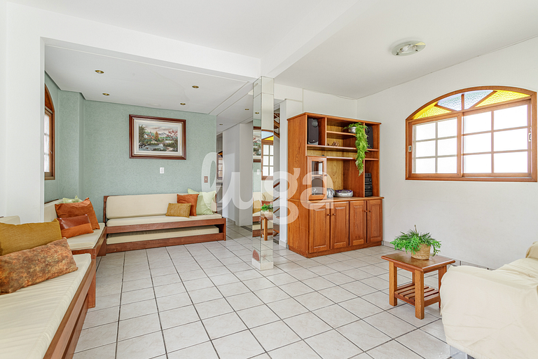 Maison Spacieuse avec Vue sur la Mer