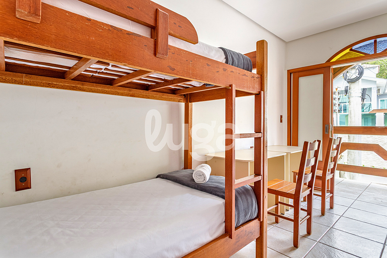 Casa Espaçosa com Vista para o Mar