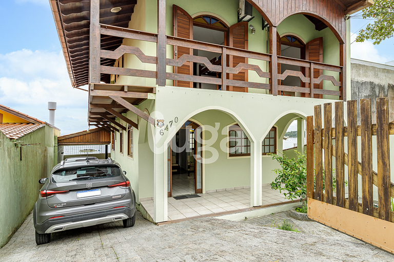 Casa Espaçosa com Vista para o Mar
