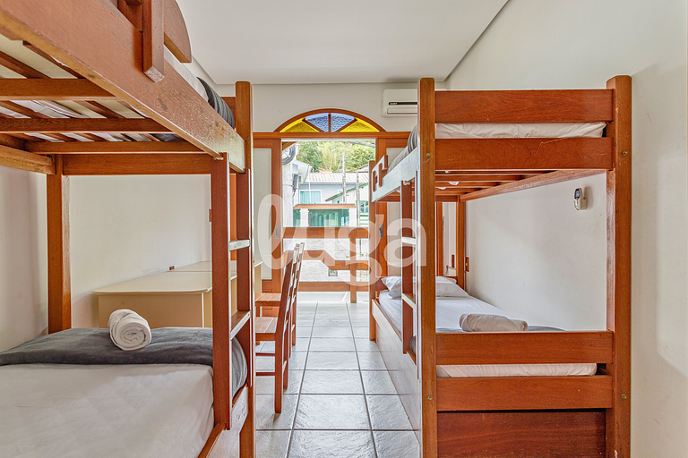 Casa Espaçosa com Vista para o Mar