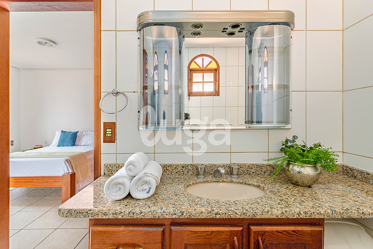 Casa Espaçosa com Vista para o Mar