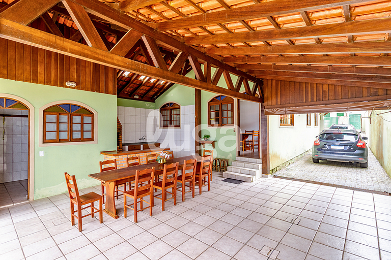 Casa Espaçosa com Vista para o Mar