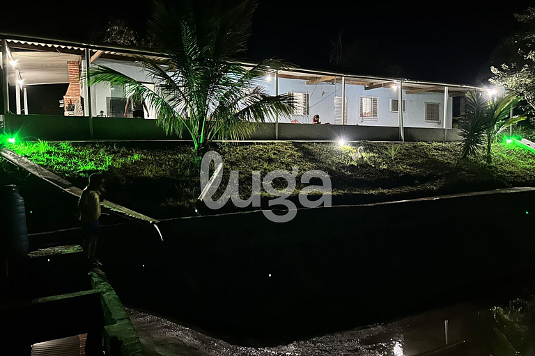 Refugio en la Naturaleza: Paz con Piscina en SP