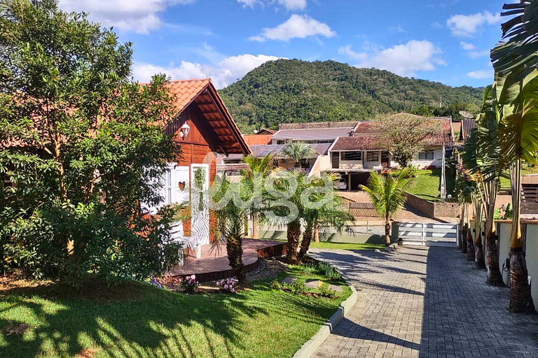 Cabana Coração: Romantismo, Banheira e Natureza