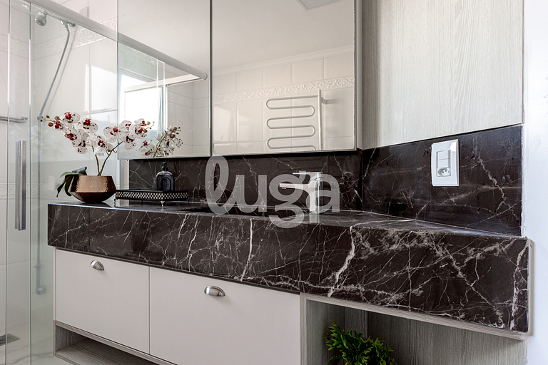 Maritime Retreat 1min from the Beach – BC