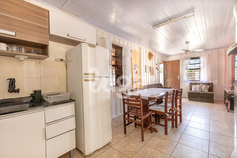 Casa con Piscina: Vacaciones Relajantes en Pontal