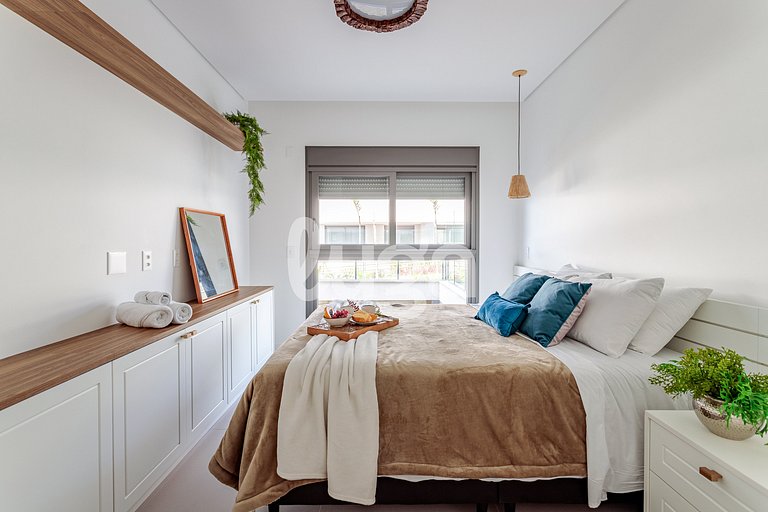 Morro Pedras: Private Jacuzzi and Resort Pool.