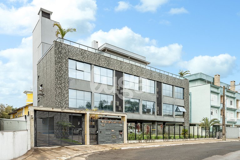 Studio c/ piscina no terraço 900m da praia