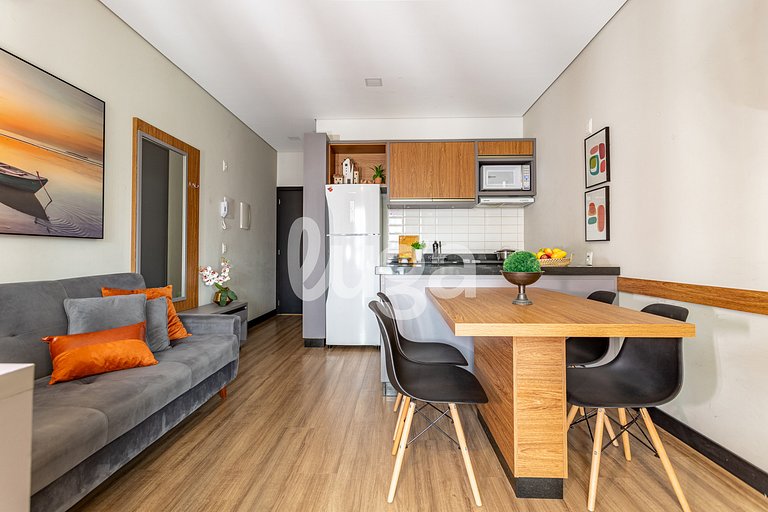 Estudio con Piscina en la Terraza – a 900m de la P