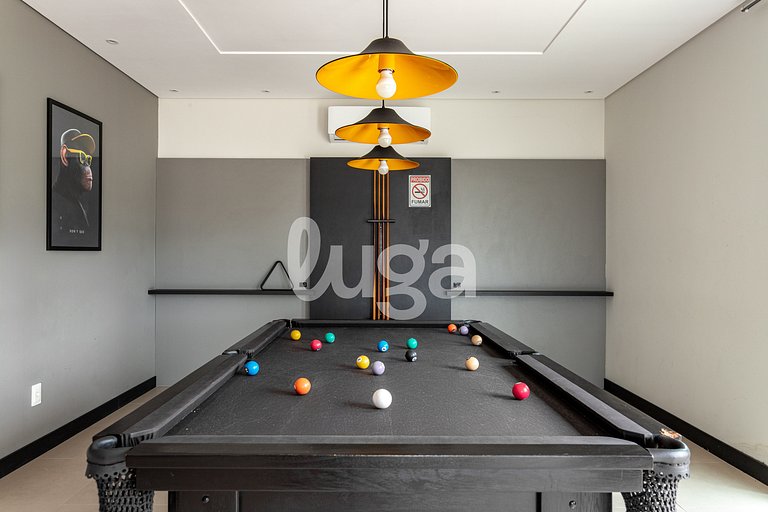 Studio c/ piscina no terraço 900m da praia