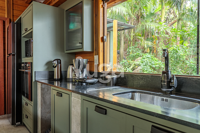 Caieira Hideaway – Beach & Tranquility