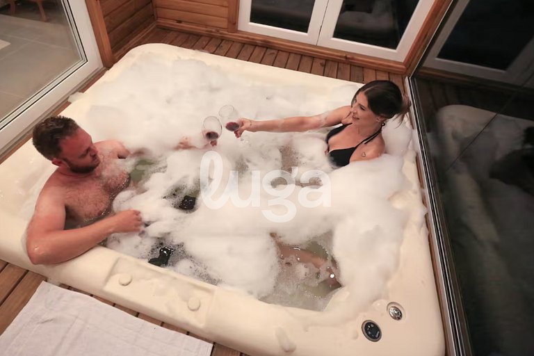 Casa Chalé | Refúgio Romântico com Vista e Jacuzzi