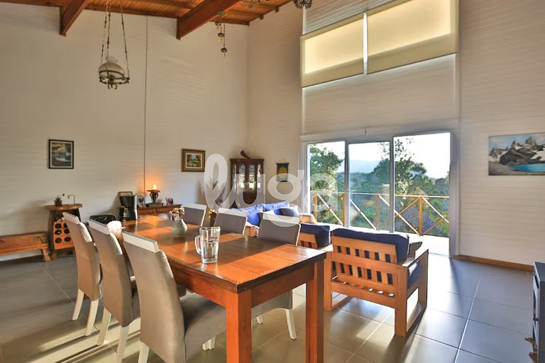 Casa Chalé | Refúgio Romântico com Vista e Jacuzzi