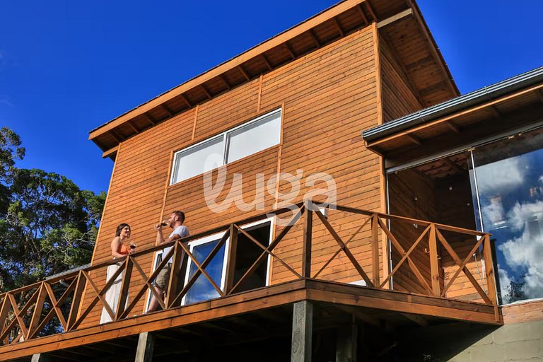 Casa Chalé | Refúgio Romântico com Vista e Jacuzzi
