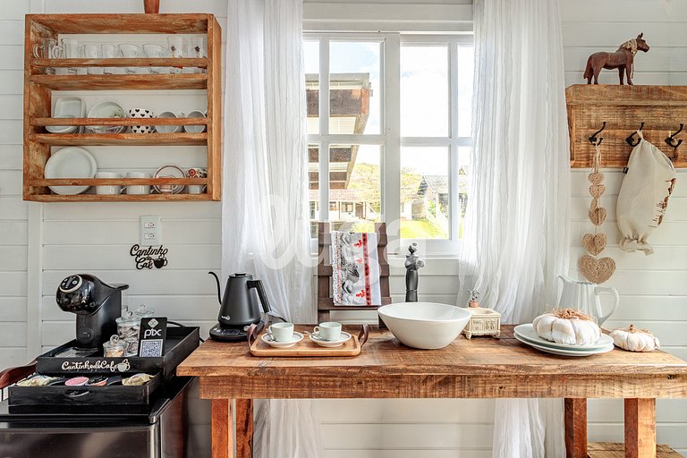 Heart Cabin: Romance, Bathtub & Nature