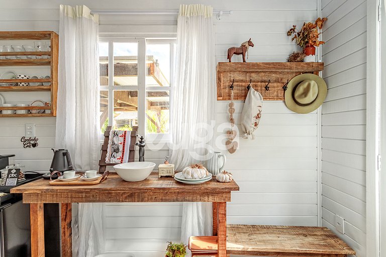 Heart Cabin: Romance, Bathtub & Nature