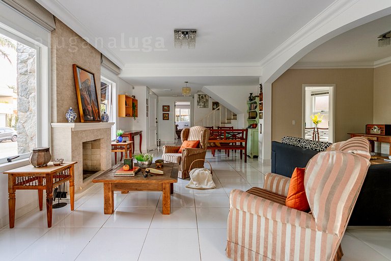 Jurerê Mansion | Pool and Beach 3 min