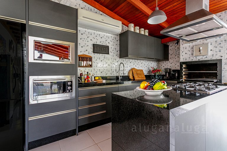 Mansão Jurerê | Piscina e Praia 3 min