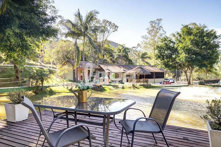 Four Seasons Farm | Peace & Nature Retreat