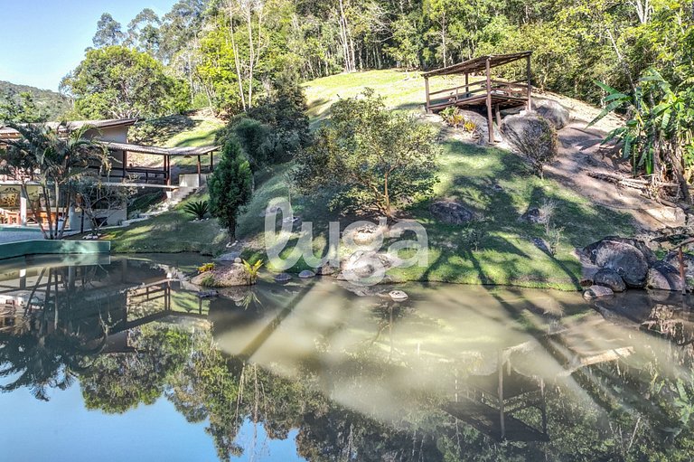 Four Seasons Farm | Peace & Nature Retreat