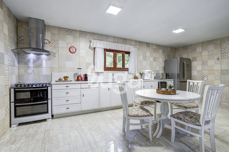 Four Seasons Farm | Peace & Nature Retreat