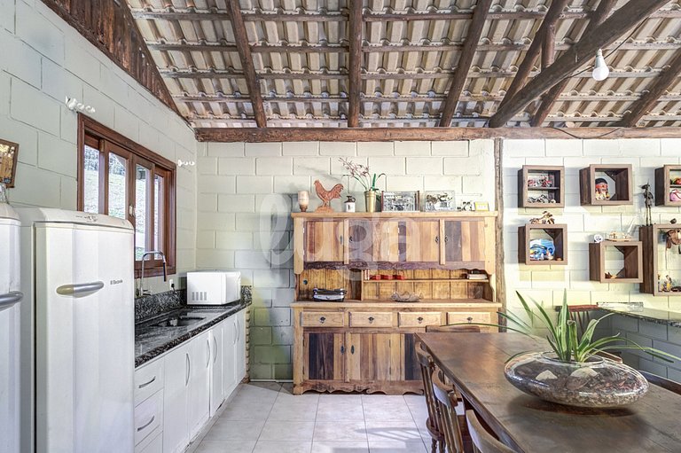 Four Seasons Farm | Peace & Nature Retreat