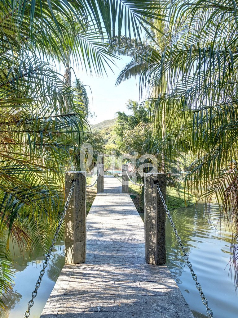 Four Seasons Farm | Peace & Nature Retreat