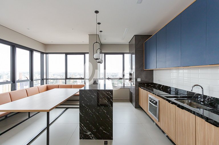 Centre de Curitiba: Design, Confort et Loisirs.