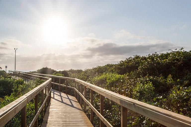 Residencial Ingleses Norte - 2 min from the beach