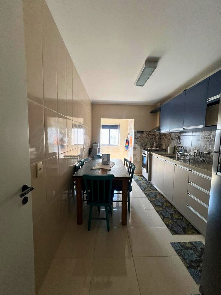 Apartamento no Centro de BC / 450m da praia