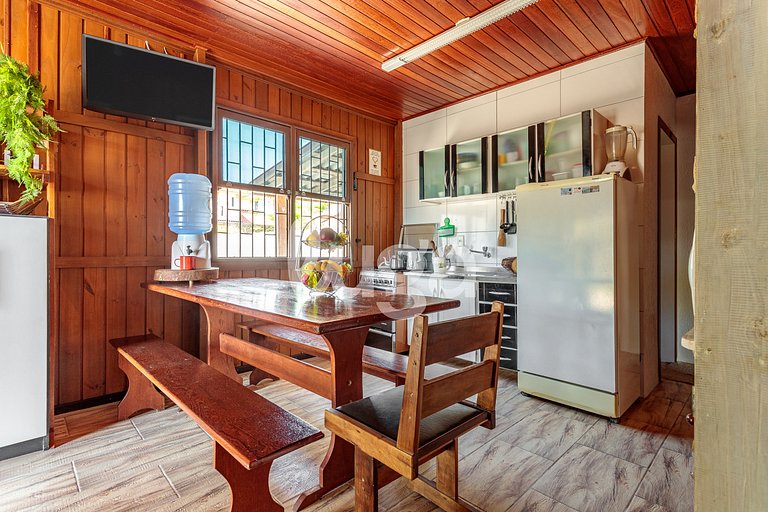 Casa Pinheira | Comfort and Beach 3 Minutes Away