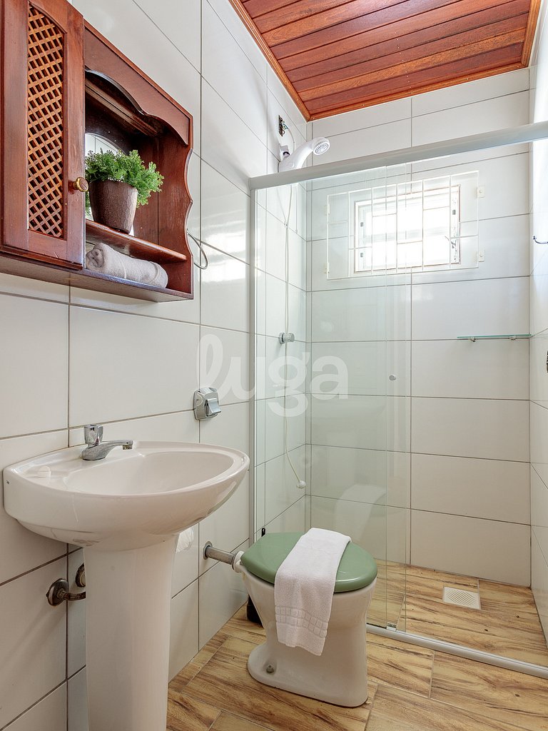 Casa Pinheira | Comfort and Beach 3 Minutes Away